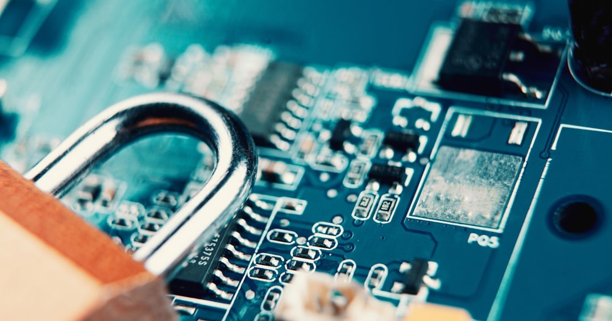 【2026年4月最新】Claudeの安全性は大丈夫？セキュリティ対策・データ保護・業務利用時の注意点を徹底解説