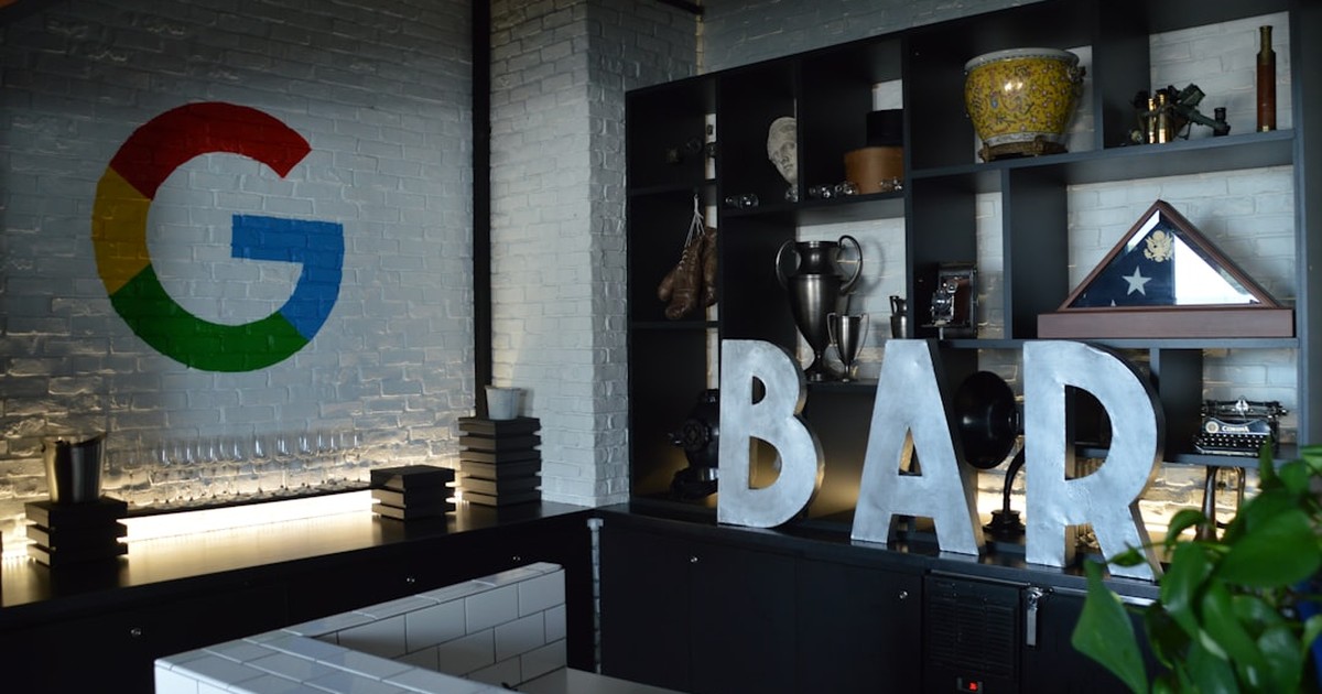 【2026年最新】Claude Code vs Gemini・NotebookLM 徹底比較｜Googleの強みとClaude Codeの強みを正直に評価