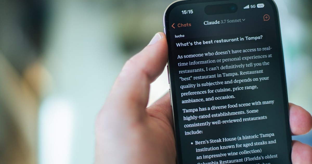 【2026年4月最新】Claudeの神機能19選！無料・有料の全機能を完全解説｜ChatGPTとの違いも比較