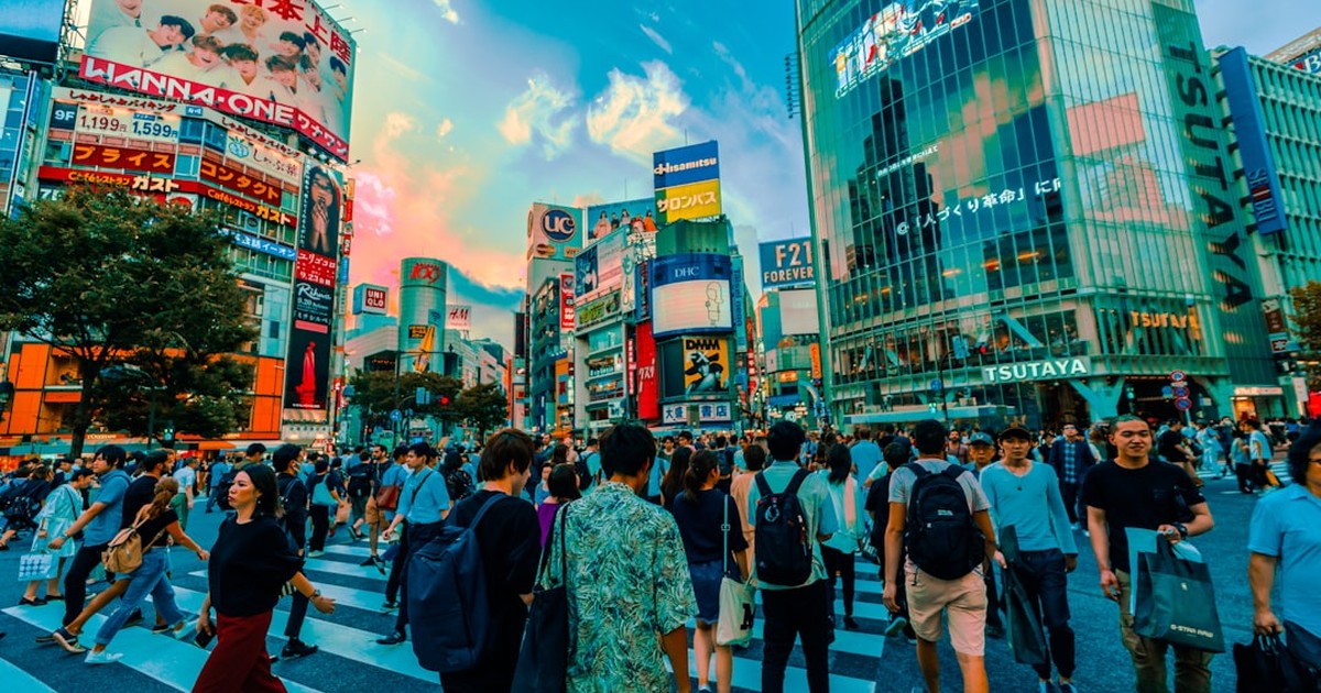 【2026年5月最新】40代未経験からAI人材になるロードマップ｜転職・社内異動・副業の3ルート徹底解説