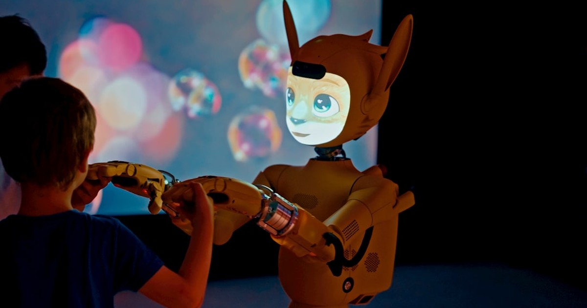 【2026年5月最新】AIと人間の違いとは？それぞれの強み・弱みと「AI×人間」協働の最適解