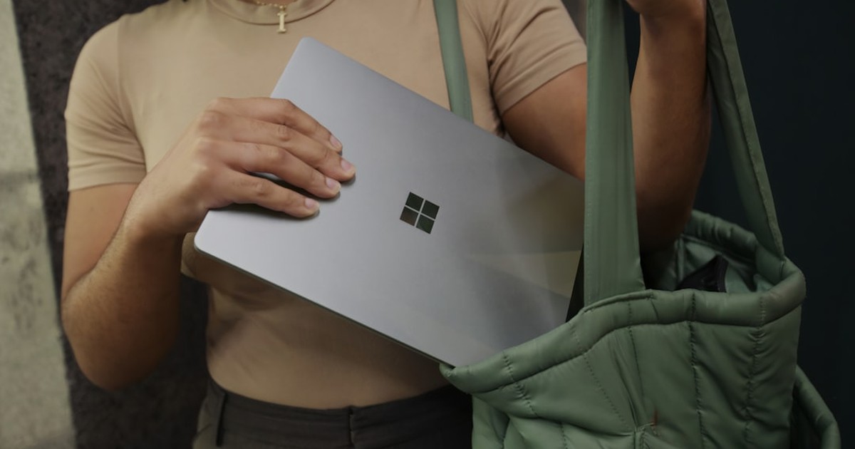 【2026年5月最新】Surface Pro 12インチのAI機能を徹底解説｜Copilot+PCで業務はどう変わる？