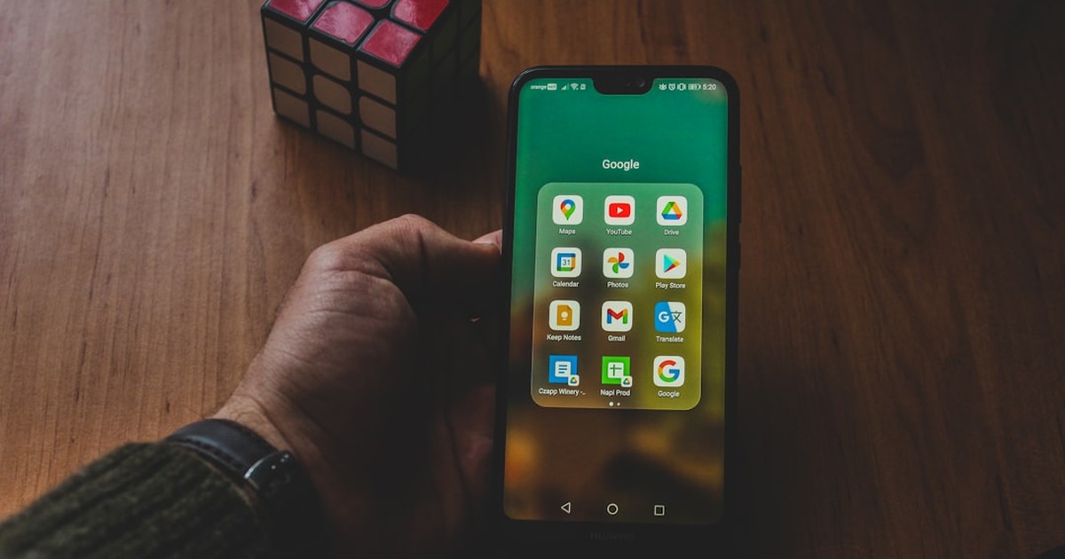 【2026年7月最新】プログラミング初心者がアプリ開発するための完全ロードマップ｜Web・iOS・Android別の手順と必要なスキルを解説
