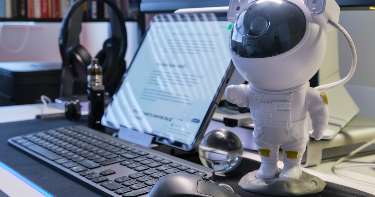 【2026年10月最新】FAQ・問い合わせ対応にAIチャットボットを導入する方法｜楽天証券の事例と中小企業の実践ステップ