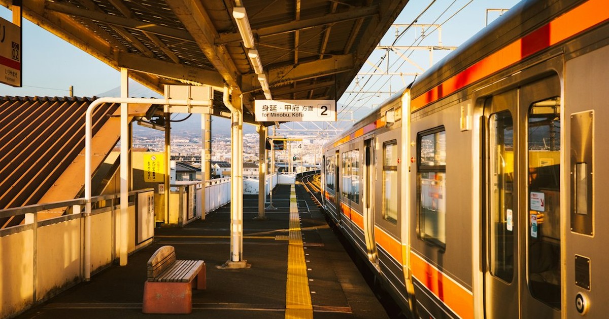 【2026年10月最新】通勤届の書き方と車種の記載｜電車・バス・車通勤の記入例と非課税限度額、顧問先の通勤届チェックを社労士事務所がAIで任せる方法